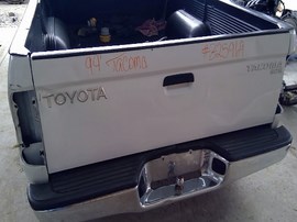 1999 TOYOTA TACOMA, WHITE, SR5, EXTD CAB, 2.4L, AT, 2WD.  Z25969